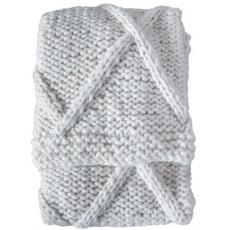 Cable Knit Diamond Throw Cream