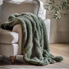 Cable Knit Diamond Throw Olive