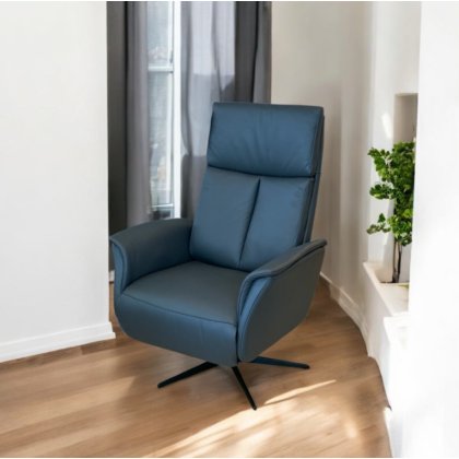 Hjort Knudsen 8022 Rise Recliner Hjort Knudsen 8022 Rise Recliner