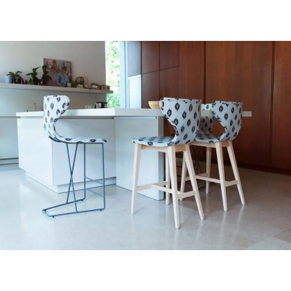 Fama Denzel Stool Fama Denzel Stool