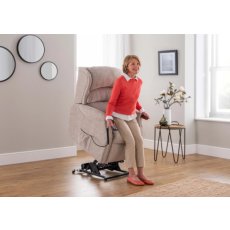 Celebrity Westbury Cloud Zero Triple Motor Rise Recliner Celebrity Westbury Cloud Zero Triple Motor Rise Recliner